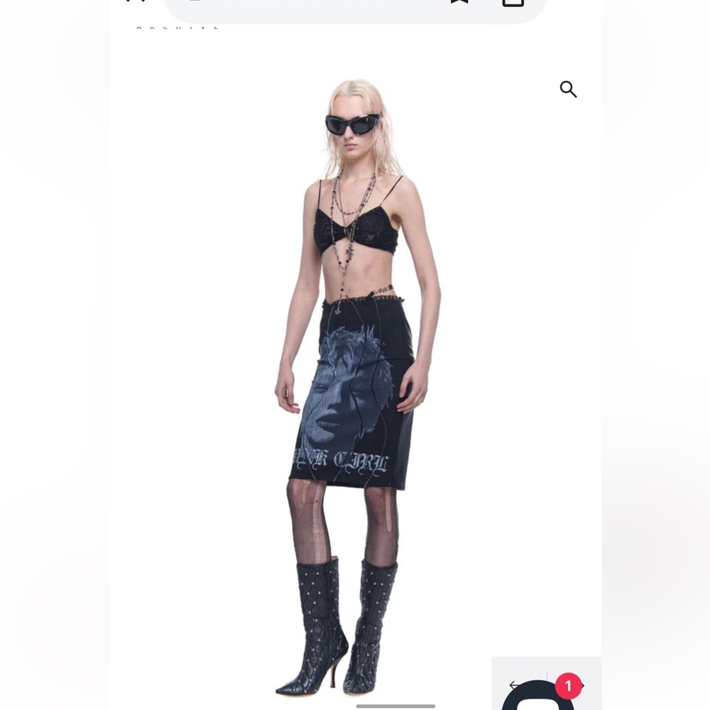 24 and Leather Smooth Lace Tight Skirt